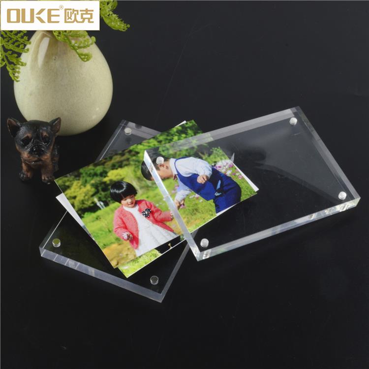 Small durable cheap acrylic photo frames 5.JPG